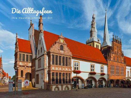 Das historische Rathaus von Lemgo mit dem Alltagsfeen-Logo.